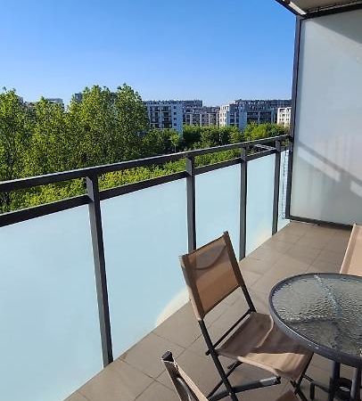 Wellsituated 1 Bedroom Condo In Warsaw Freeparking Kültér fotó