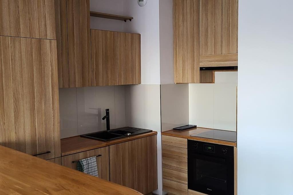 Wellsituated 1 Bedroom Condo In Warsaw Freeparking Kültér fotó