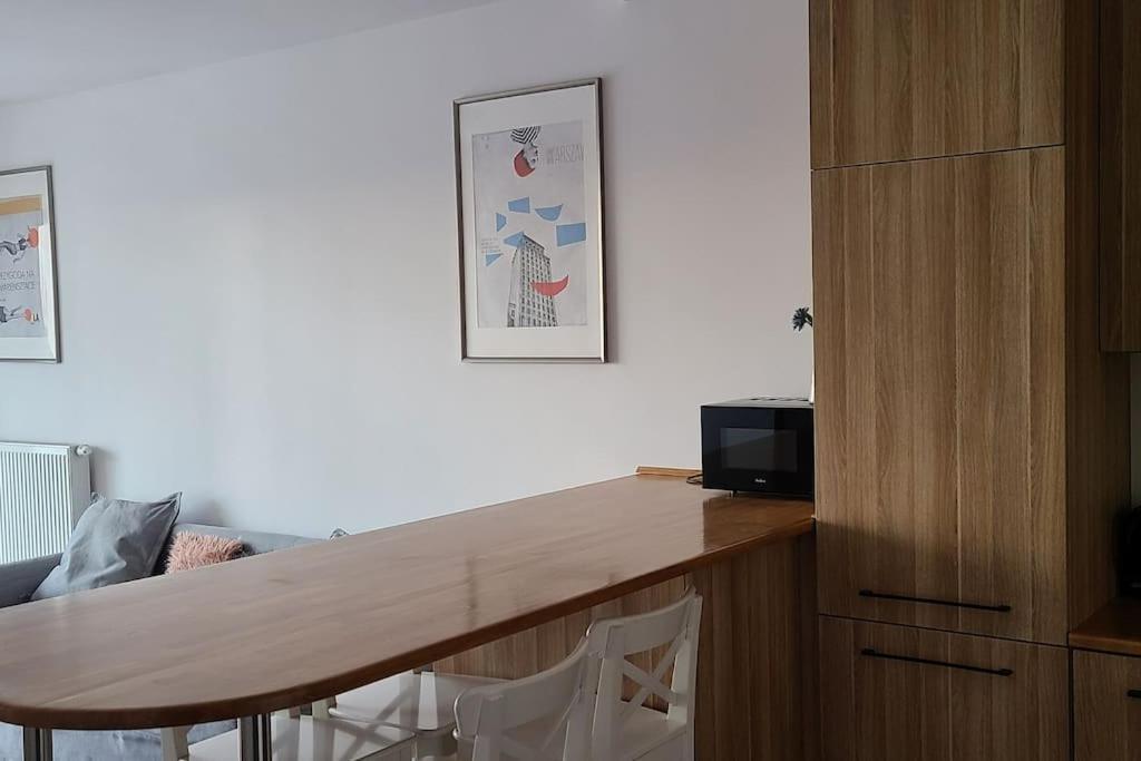 Wellsituated 1 Bedroom Condo In Warsaw Freeparking Kültér fotó