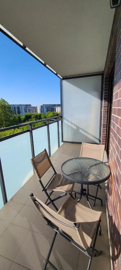 Wellsituated 1 Bedroom Condo In Warsaw Freeparking Kültér fotó